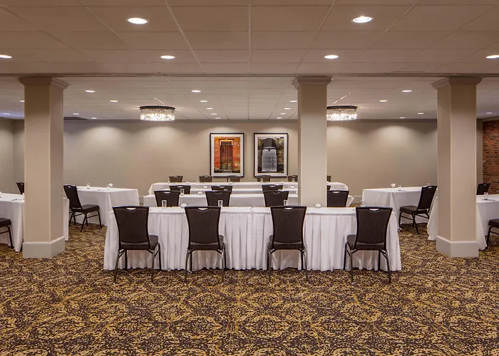 Holiday Inn Hotel French Quarter-Chateau Lemoyne By Ihg